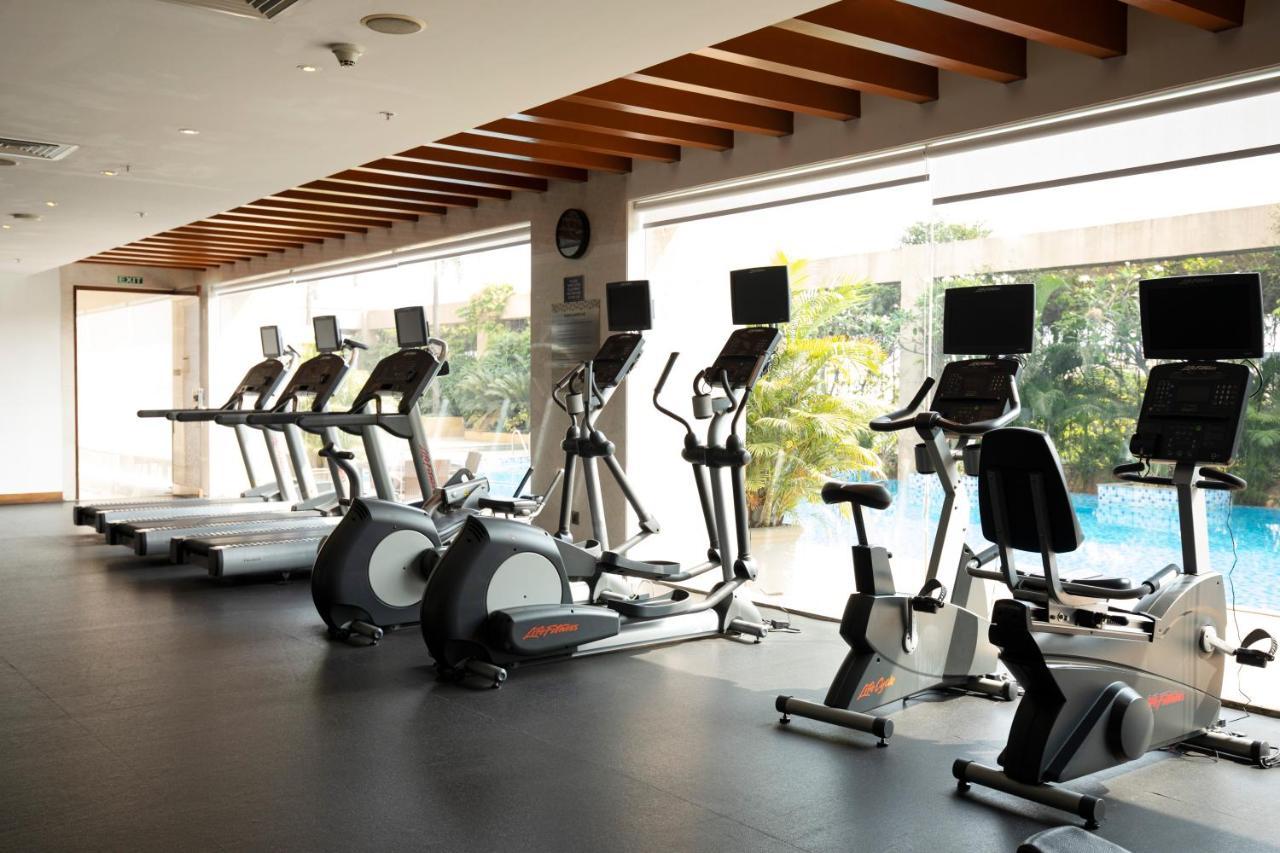 Courtyard By Marriott Pune Chakan Exterior photo