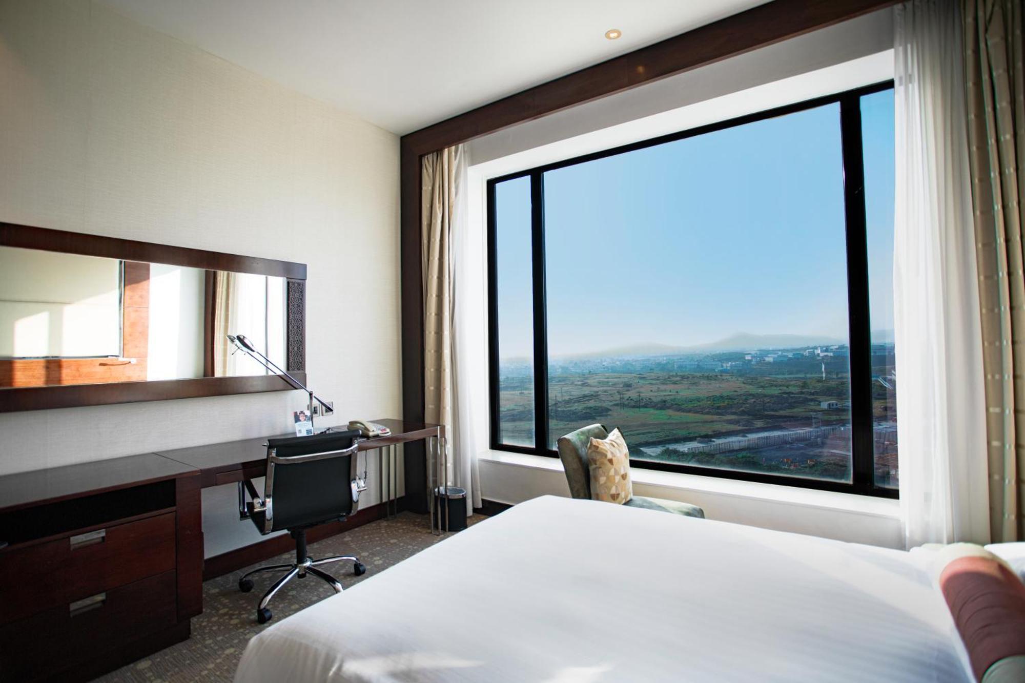 Courtyard By Marriott Pune Chakan Exterior photo