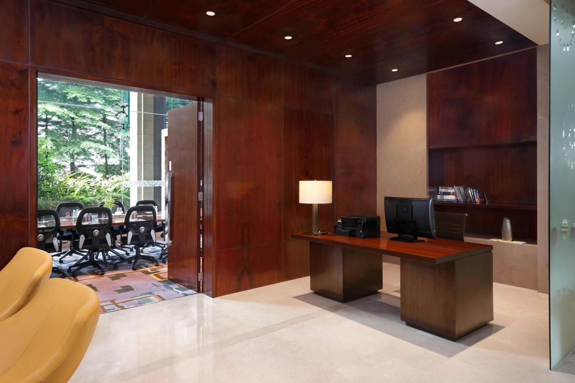 Courtyard By Marriott Pune Chakan Exterior photo