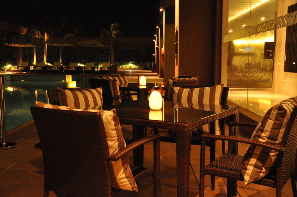 Courtyard By Marriott Pune Chakan Exterior photo